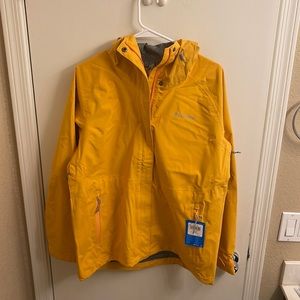 New with tags! Columbia waterproof jacket. Perfect for travel!